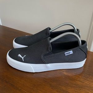 Puma Women’s Bari Slip On Black White Canvas Sneaker 374528-01 Shoe Size 9